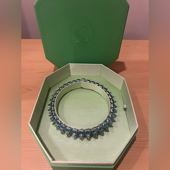 NIB SWAROVSKI Ortyx choker, Pyramid cut, Blue, Rhodium plated - Picture 4 of 7